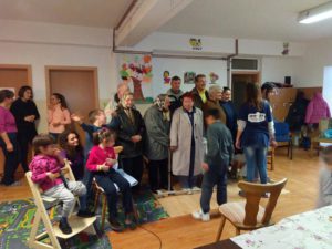 Das Altenheim kommt zum Weihnachtssingen vorbei